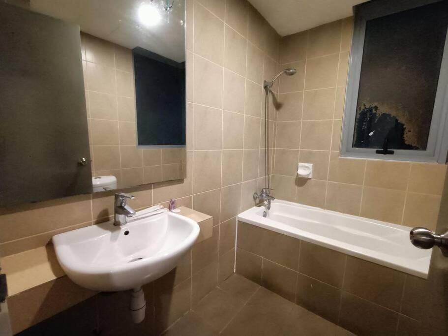 Taragon Service Apartment Kuala Lumpur Exterior foto